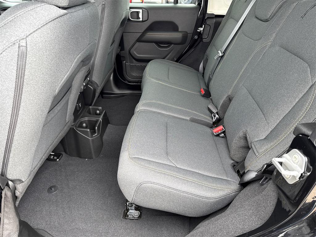 new 2025 Jeep Wrangler car, priced at $47,222