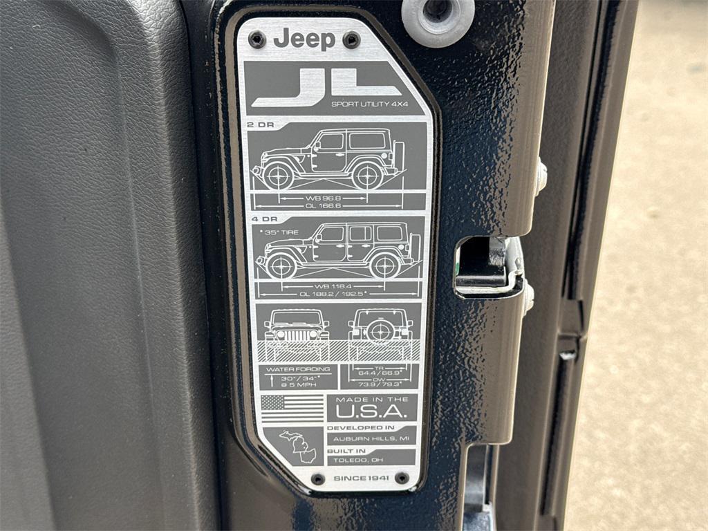 new 2025 Jeep Wrangler car, priced at $47,222