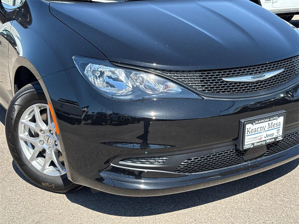 new 2025 Chrysler Voyager car, priced at $33,690
