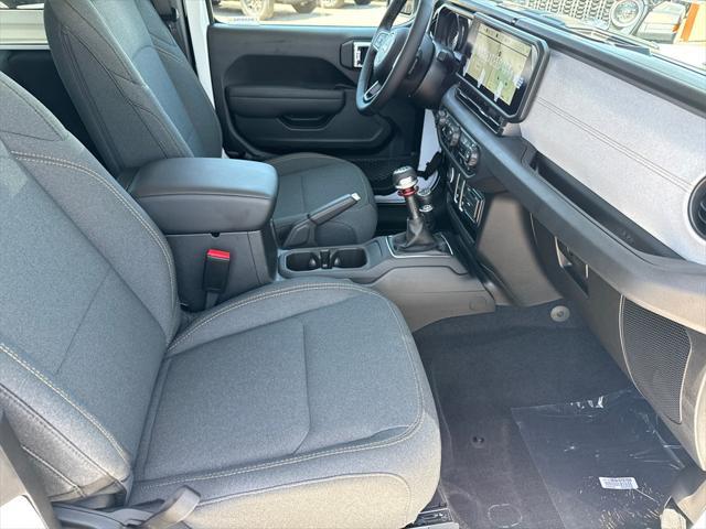 new 2025 Jeep Wrangler car, priced at $43,157