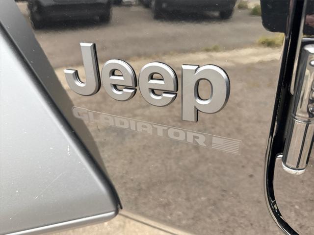 new 2025 Jeep Gladiator car, priced at $46,923
