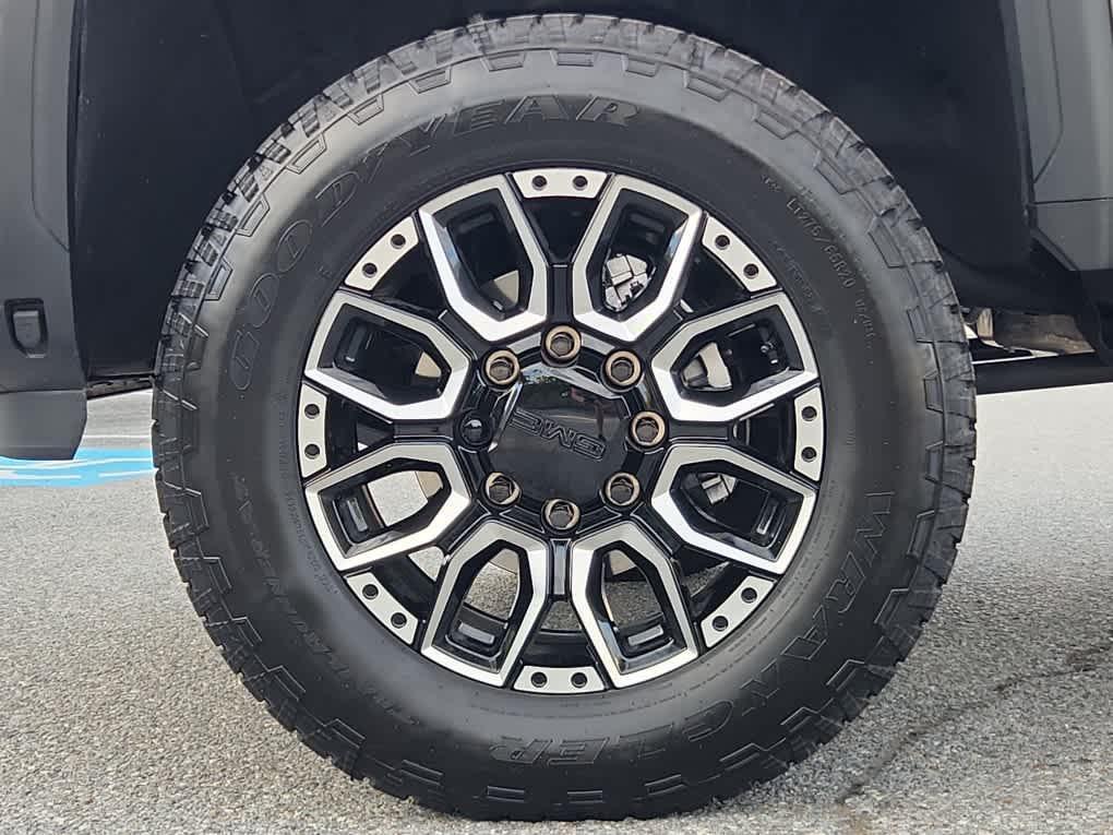 used 2025 GMC Sierra 2500 car, priced at $79,977