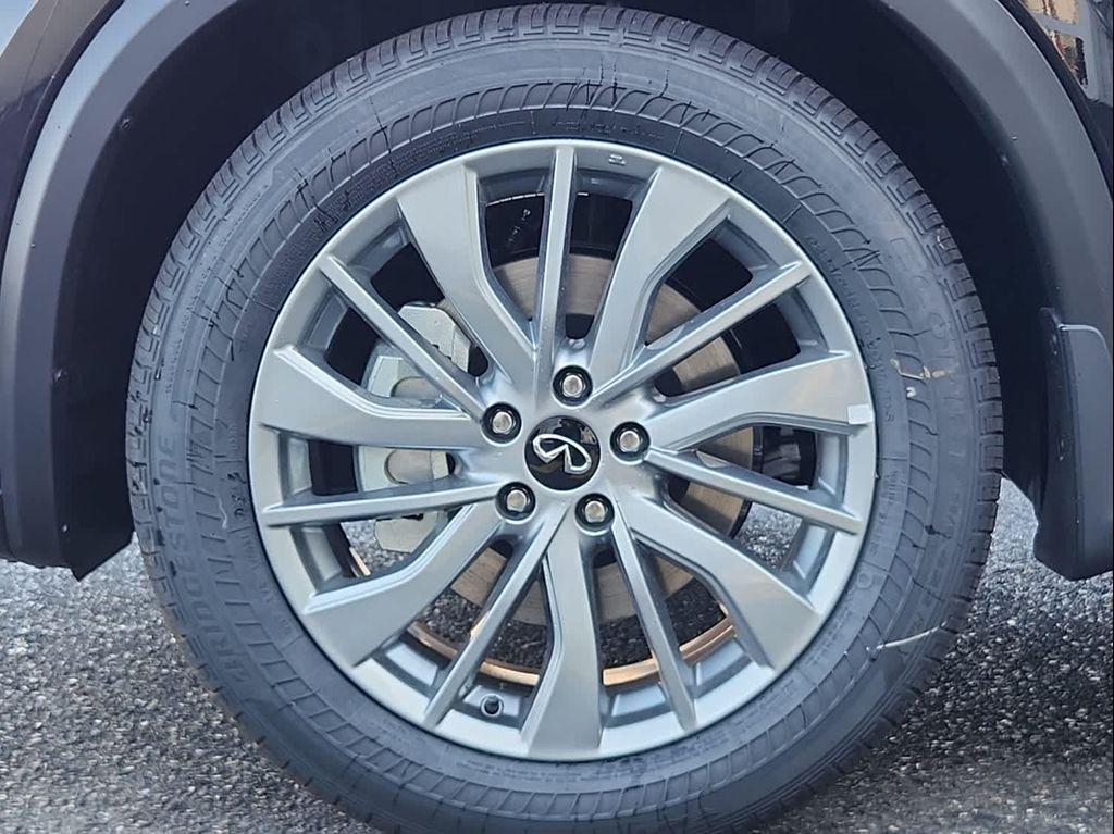 new 2025 INFINITI QX50 car, priced at $42,843