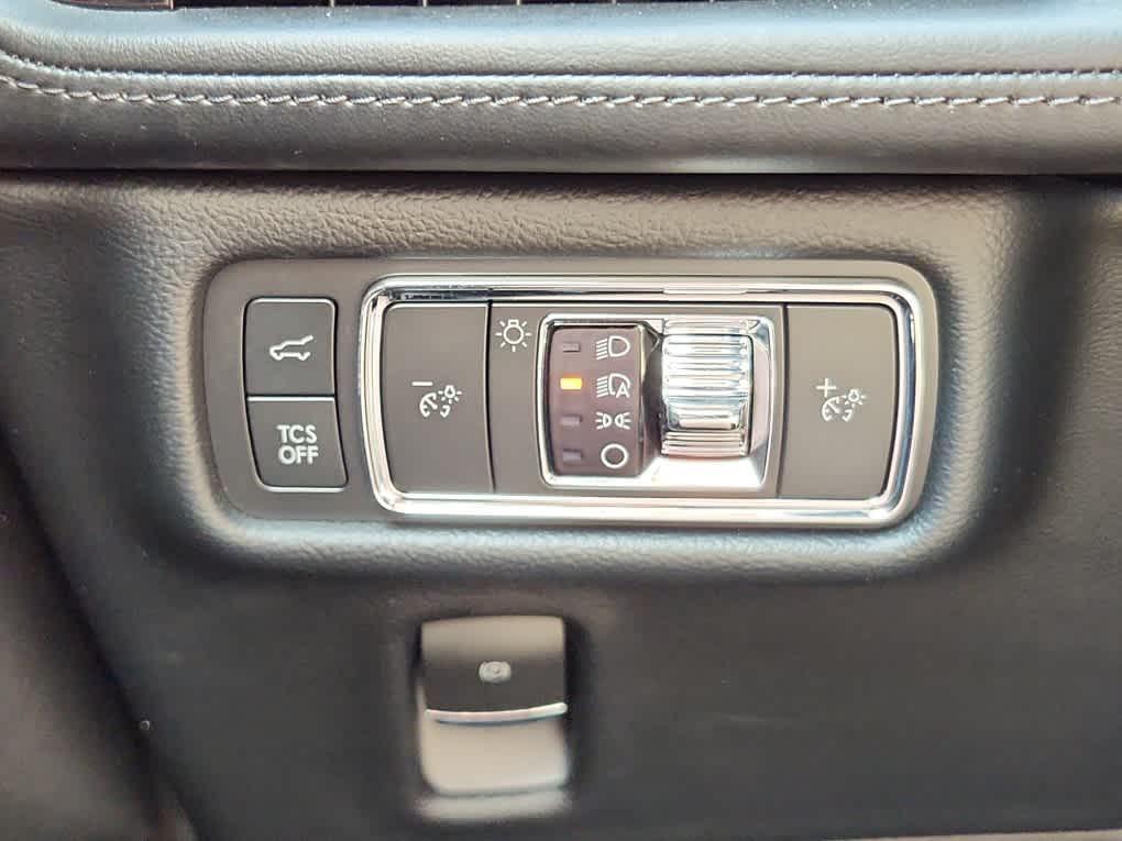used 2021 Lincoln Nautilus car, priced at $31,964