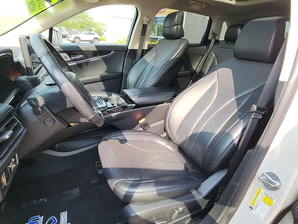 used 2021 Lincoln Nautilus car, priced at $31,964