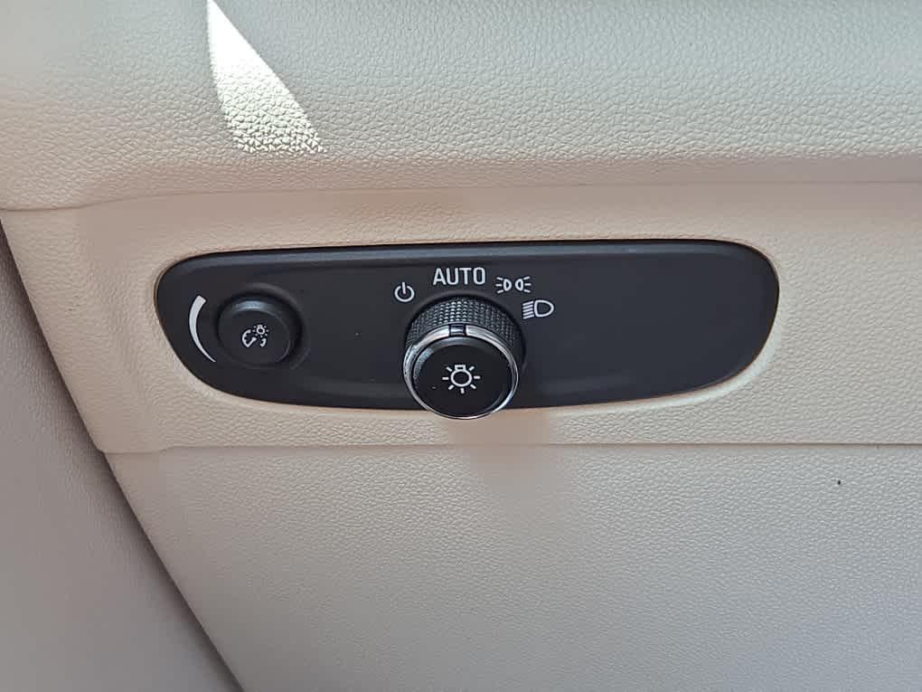 used 2021 Buick Envision car, priced at $19,904