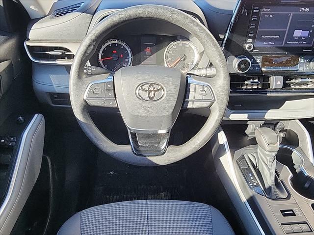 used 2021 Toyota Highlander car, priced at $26,494