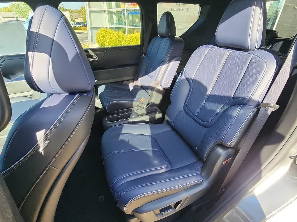 new 2026 INFINITI QX80 car, priced at $100,654