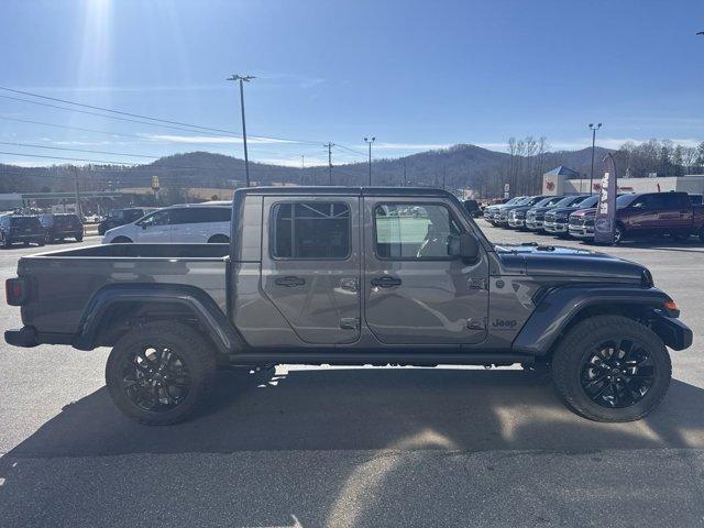 new 2025 Jeep Gladiator car, priced at $45,235