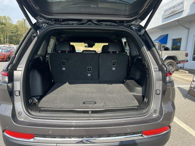 new 2025 Jeep Grand Cherokee car, priced at $49,227