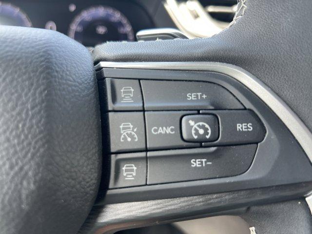 used 2025 Jeep Grand Cherokee car, priced at $37,550
