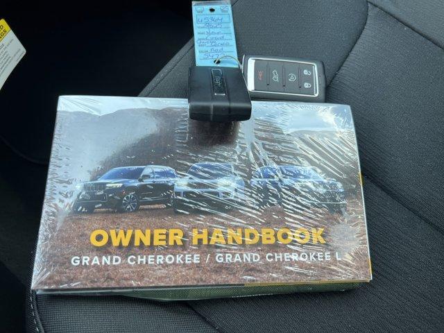 used 2025 Jeep Grand Cherokee car, priced at $37,550