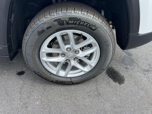 new 2025 Jeep Grand Cherokee car, priced at $42,867