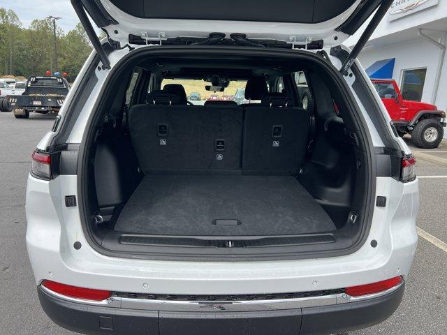 new 2025 Jeep Grand Cherokee car, priced at $42,867