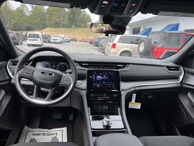 new 2025 Jeep Grand Cherokee car, priced at $42,867