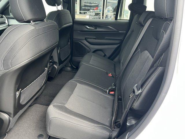 new 2025 Jeep Grand Cherokee car, priced at $42,867