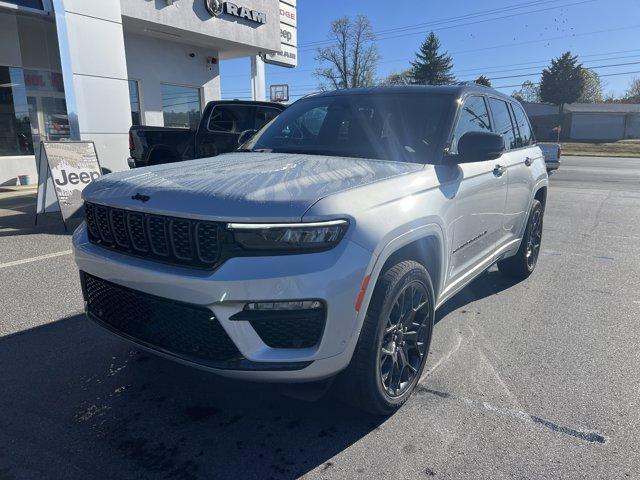 new 2025 Jeep Grand Cherokee car, priced at $62,520