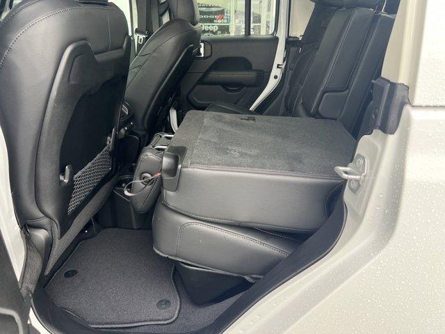 new 2025 Jeep Gladiator car, priced at $46,688