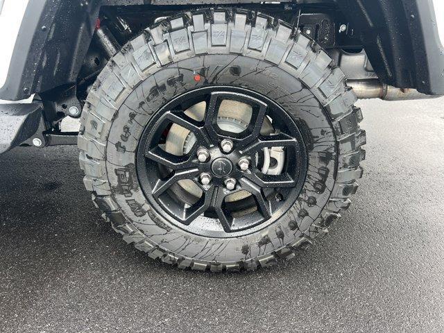 new 2025 Jeep Gladiator car, priced at $46,688