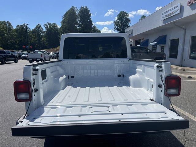 new 2025 Jeep Gladiator car, priced at $48,007