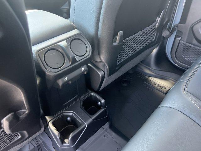 new 2025 Jeep Gladiator car, priced at $47,377