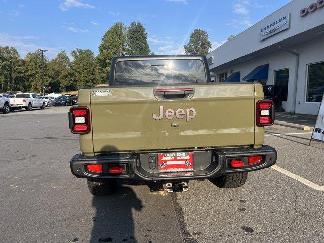 new 2025 Jeep Gladiator car, priced at $59,212