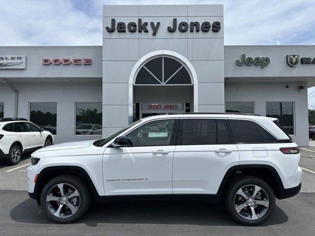 new 2024 Jeep Grand Cherokee car, priced at $52,325