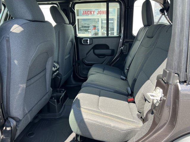 new 2025 Jeep Wrangler car, priced at $41,068