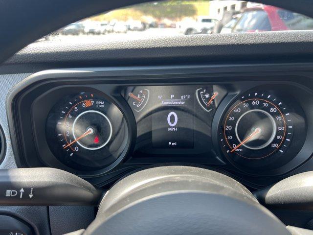 new 2025 Jeep Wrangler car, priced at $41,068