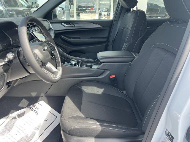 new 2025 Jeep Grand Cherokee car, priced at $41,251