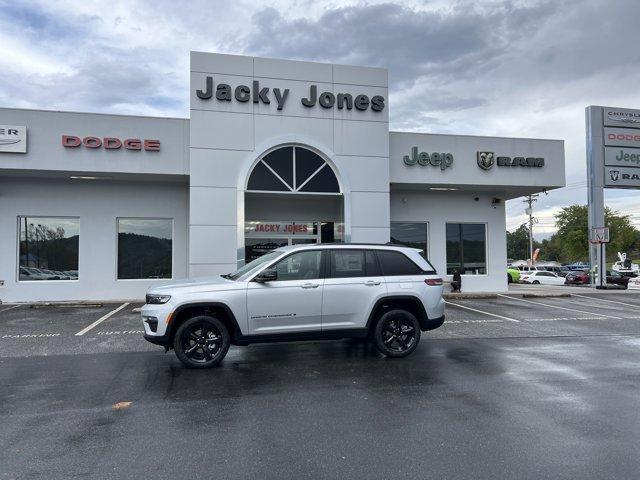 new 2025 Jeep Grand Cherokee car, priced at $49,317