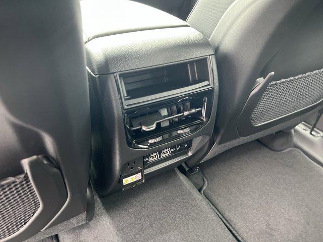 new 2025 Jeep Grand Cherokee car, priced at $49,317