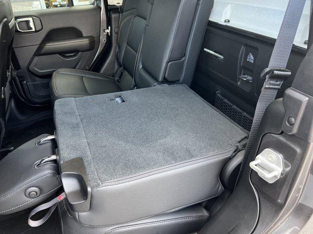 new 2025 Jeep Gladiator car, priced at $47,377