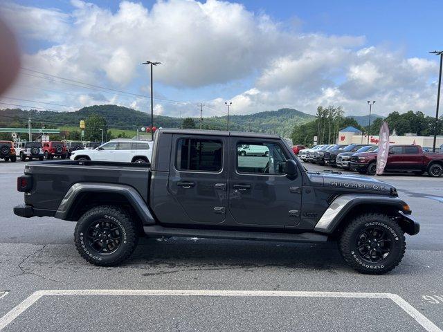 new 2025 Jeep Gladiator car, priced at $47,377