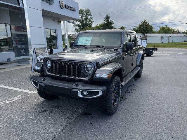 new 2025 Jeep Gladiator car, priced at $47,377