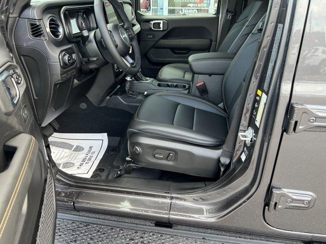 new 2025 Jeep Gladiator car, priced at $47,377