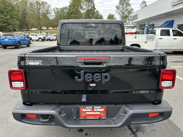 new 2024 Jeep Gladiator car, priced at $46,405