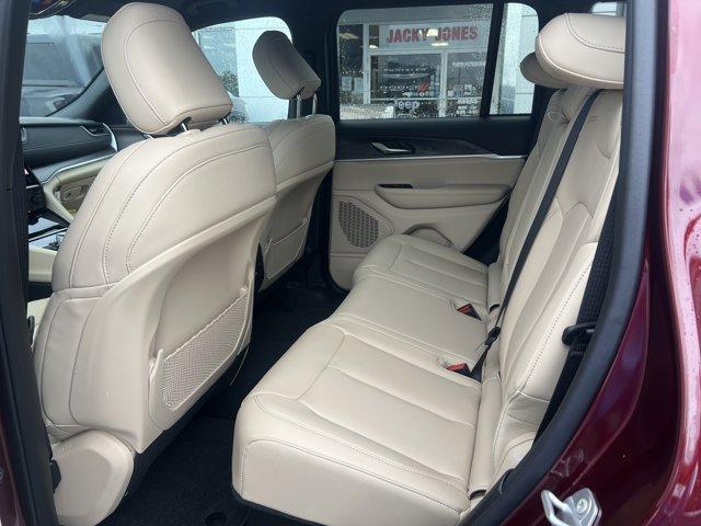 new 2025 Jeep Grand Cherokee car, priced at $49,227