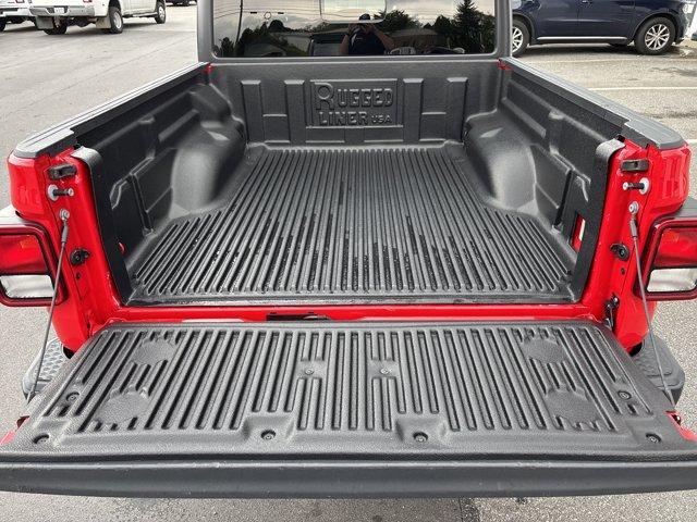 used 2023 Jeep Gladiator car, priced at $30,974