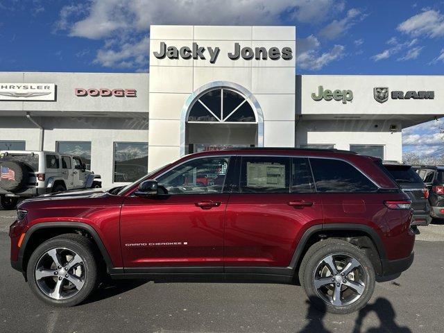 new 2025 Jeep Grand Cherokee car, priced at $49,920