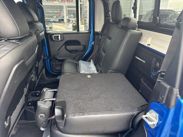 new 2025 Jeep Gladiator car, priced at $59,212