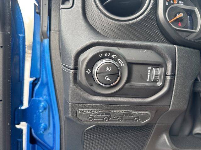new 2025 Jeep Gladiator car, priced at $59,212