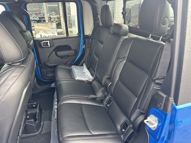 new 2025 Jeep Gladiator car, priced at $59,212