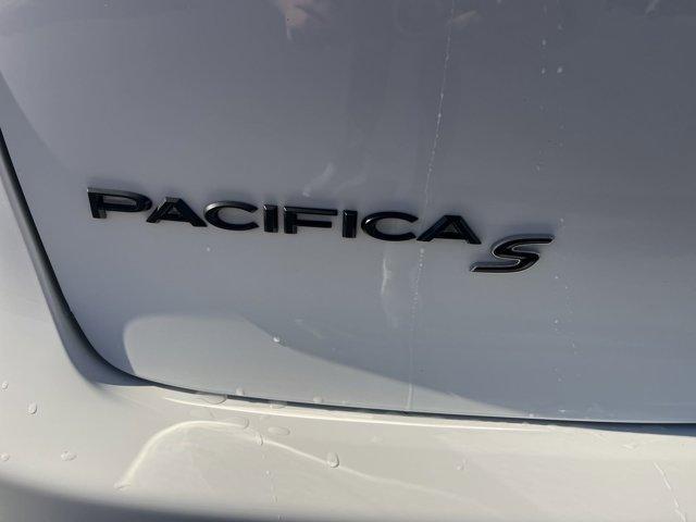 new 2024 Chrysler Pacifica car, priced at $45,400
