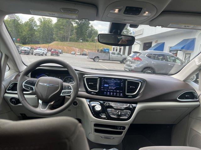 used 2018 Chrysler Pacifica car, priced at $15,900