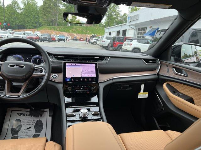 new 2025 Jeep Grand Cherokee car, priced at $62,395