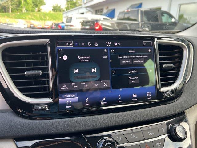 used 2023 Chrysler Pacifica car, priced at $25,966