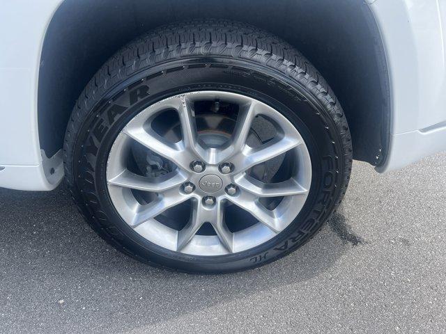 used 2015 Jeep Grand Cherokee car, priced at $16,900