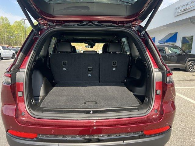 new 2025 Jeep Grand Cherokee car, priced at $47,060
