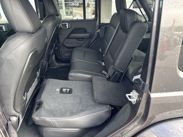 new 2025 Jeep Wrangler car, priced at $61,048